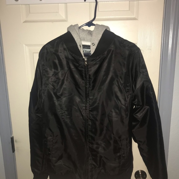 Black zip up jacket - Picture 2 of 2